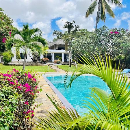 White Nyumba Malindi Exterior foto