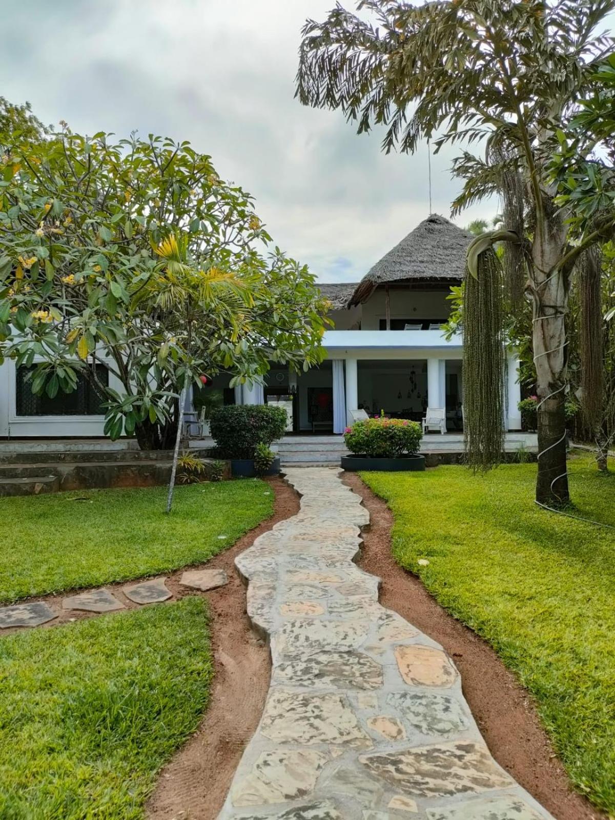 White Nyumba Malindi Exterior foto