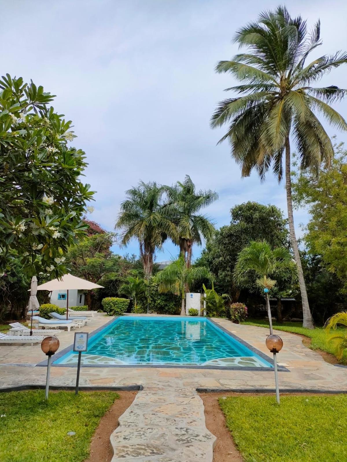 White Nyumba Malindi Exterior foto