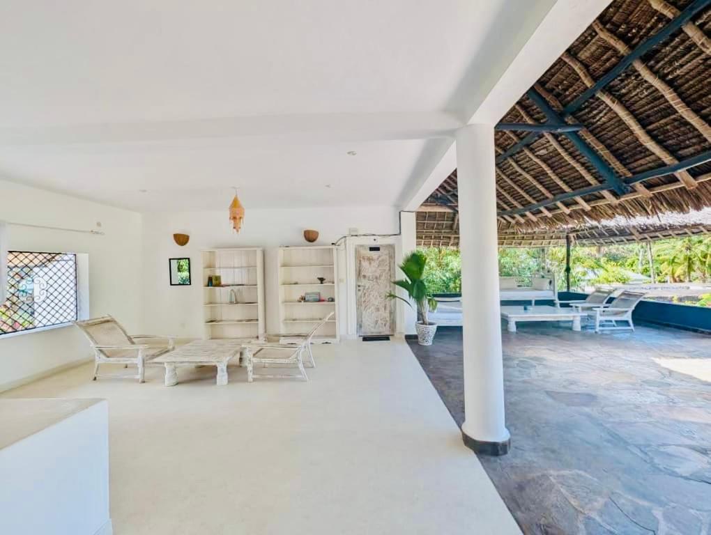 White Nyumba Malindi Exterior foto