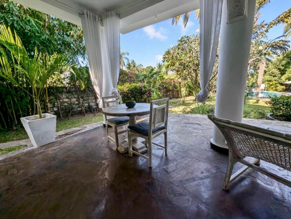 White Nyumba Malindi Exterior foto